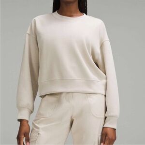1 day sale! Lululemon softstreme sweatshirt 👟